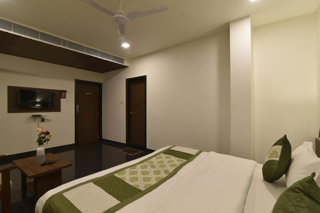 Hotel Clove Bijāpur Exterior foto