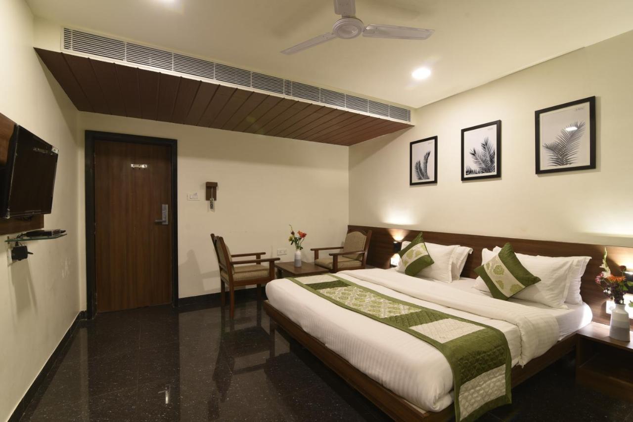 Hotel Clove Bijāpur Exterior foto