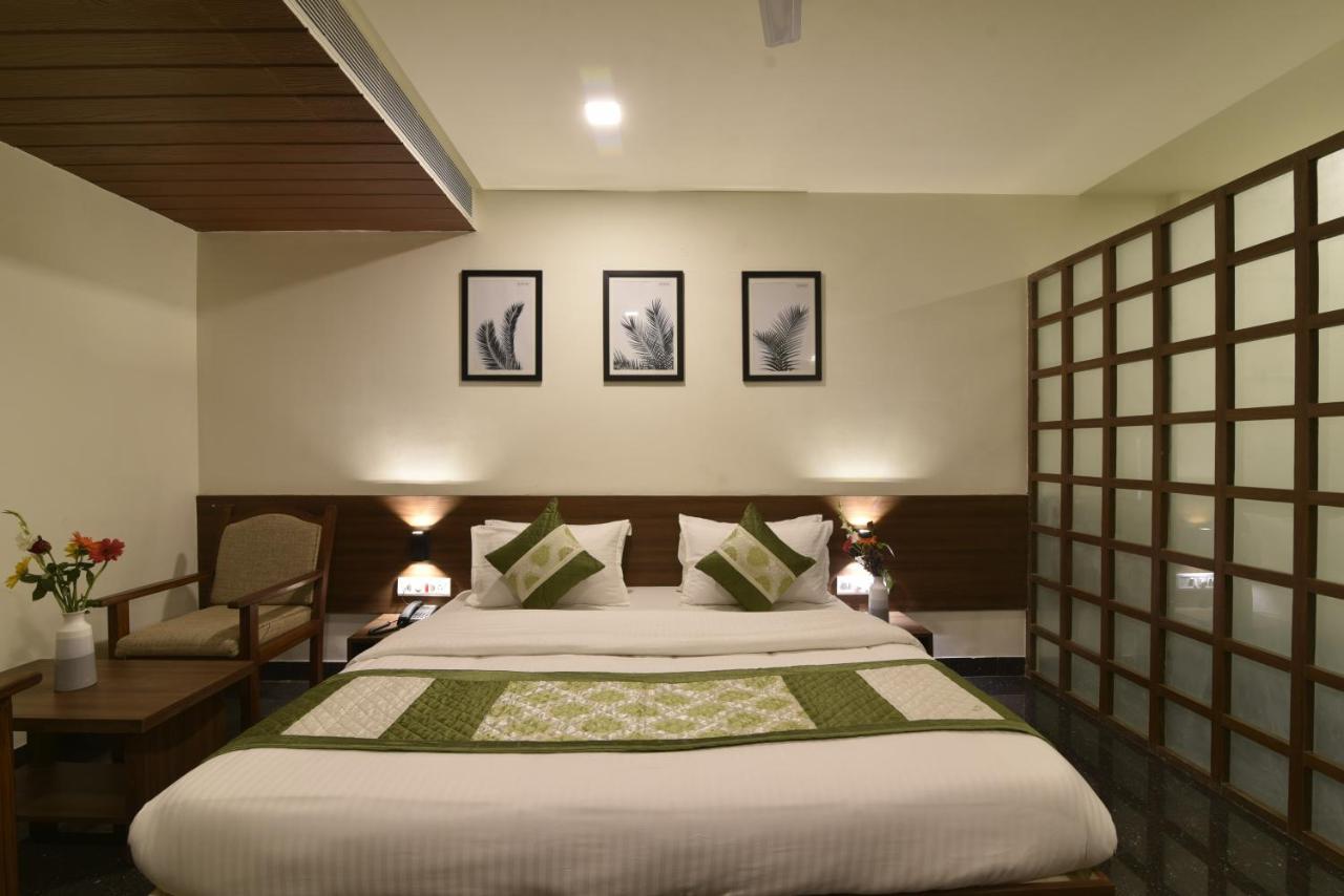 Hotel Clove Bijāpur Exterior foto