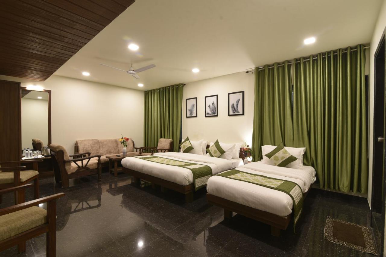 Hotel Clove Bijāpur Exterior foto