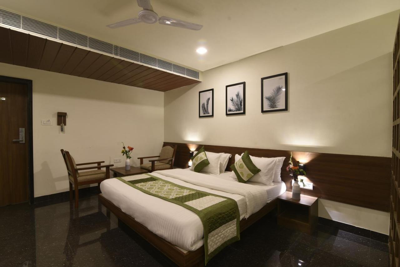 Hotel Clove Bijāpur Exterior foto
