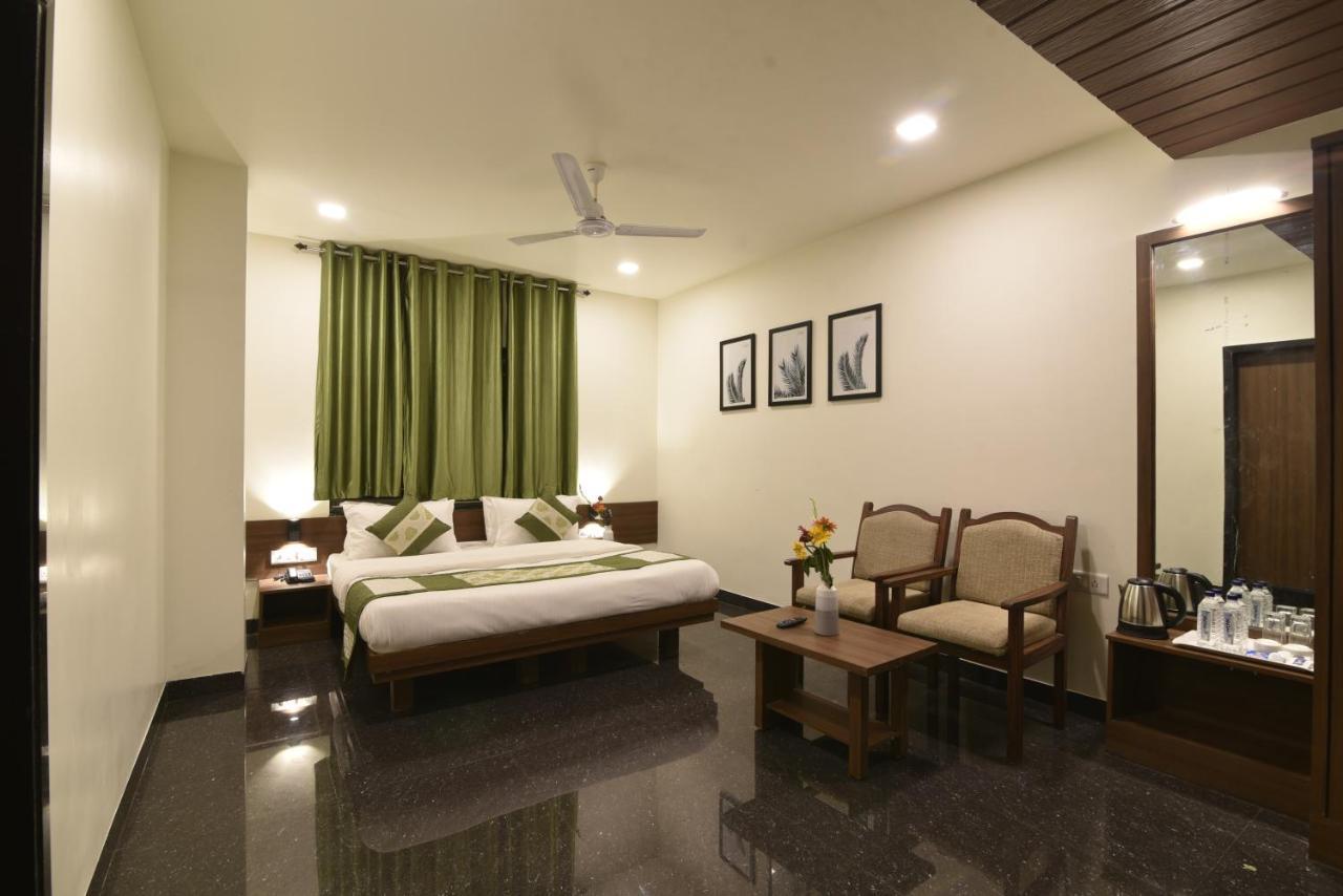 Hotel Clove Bijāpur Exterior foto