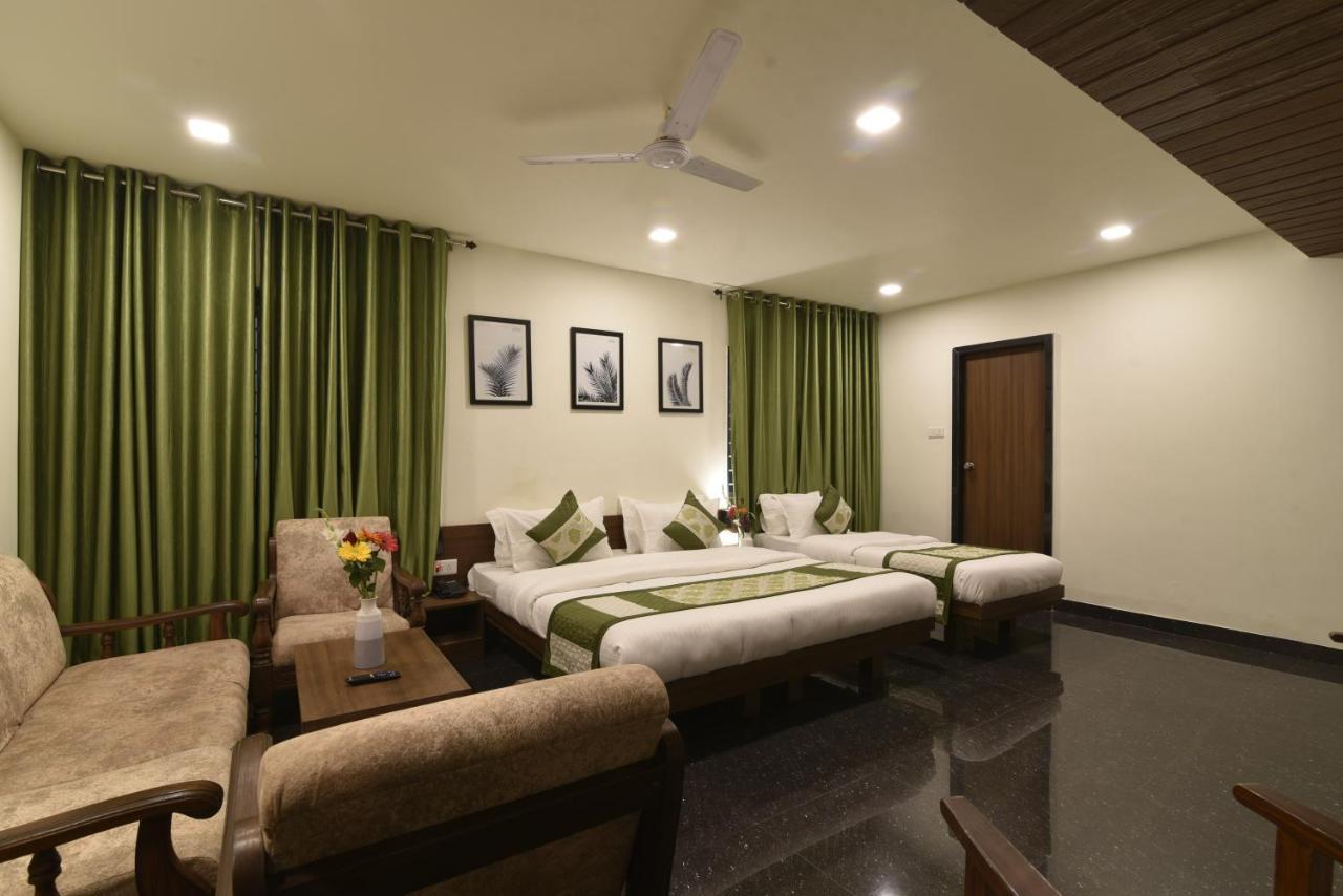 Hotel Clove Bijāpur Exterior foto